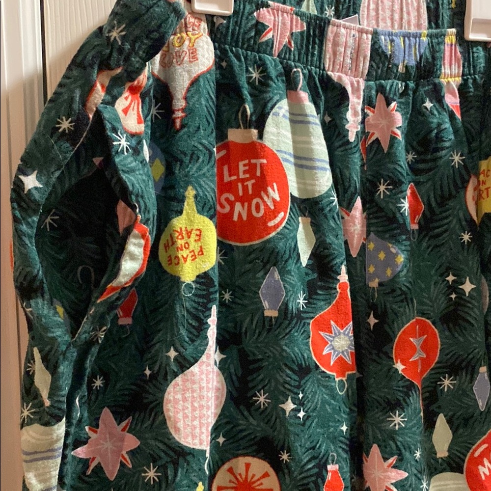 Festive Adults Pajamas - Green Holiday Print - Picture 2 of 3